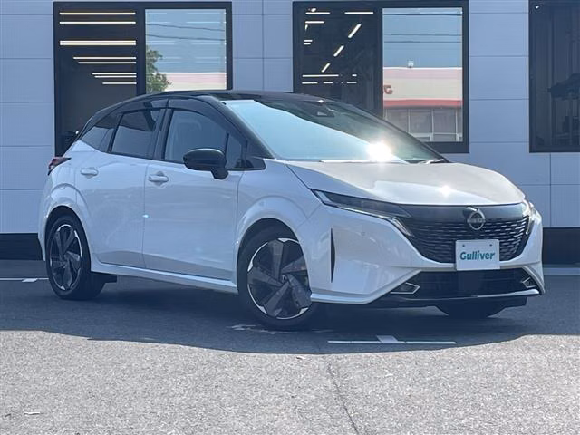 NISSAN AURA