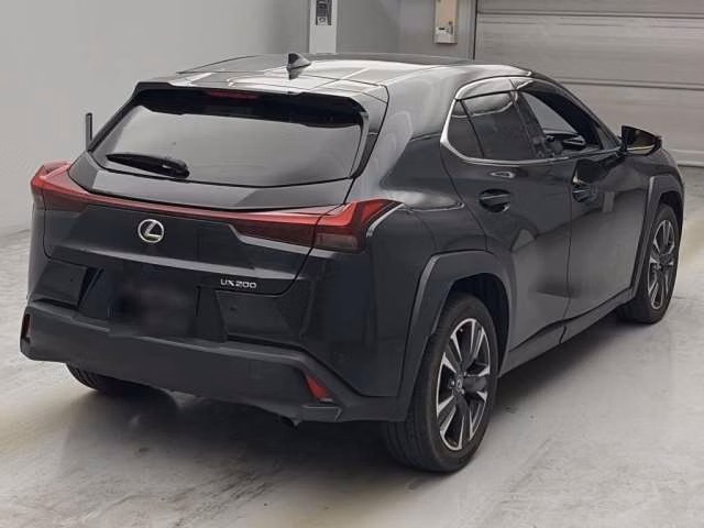 LEXUS UX200