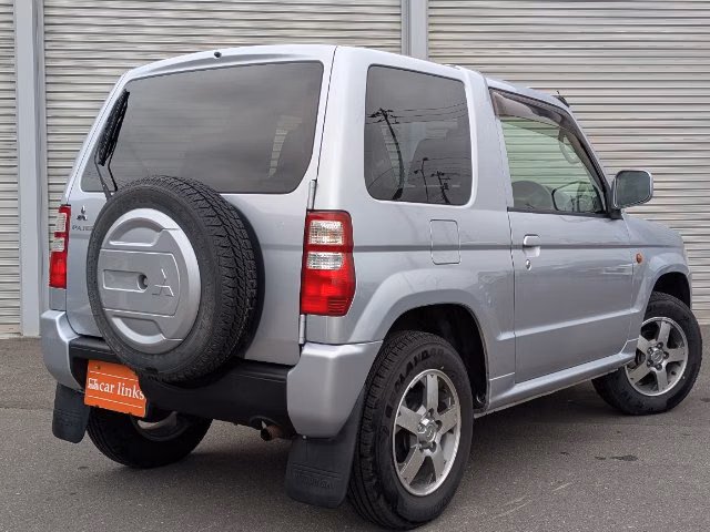 MITSUBISHI PAJERO MINI
