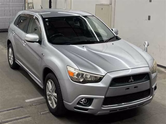 MITSUBISHI RVR