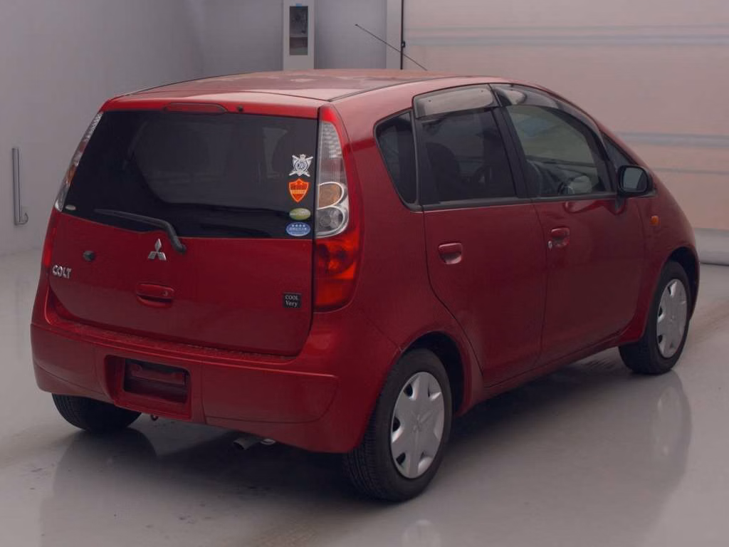 MITSUBISHI COLT