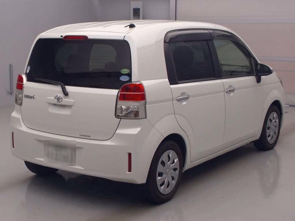 TOYOTA SPADE