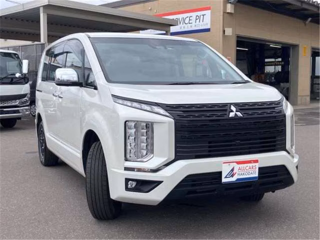 MITSUBISHI DELICA D:5
