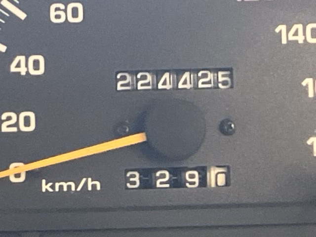 TOYOTA HILUX SURF