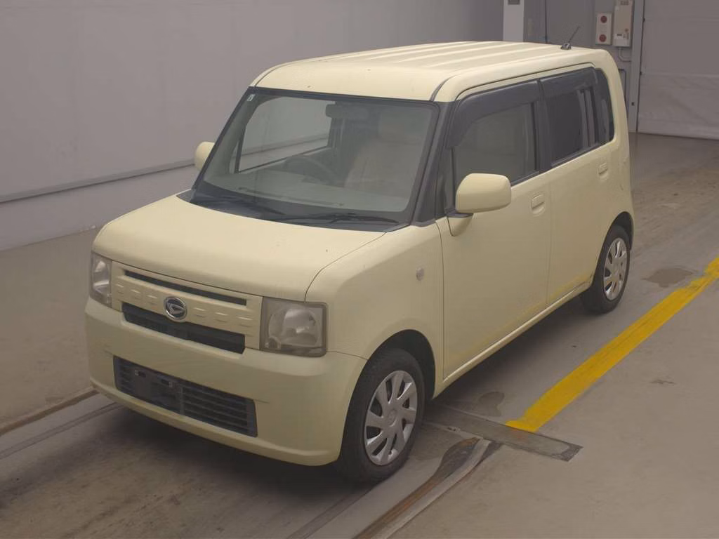 DAIHATSU MOVE CONTE