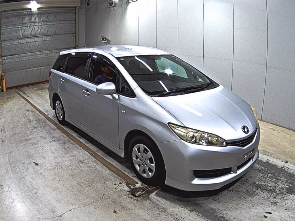 TOYOTA WISH