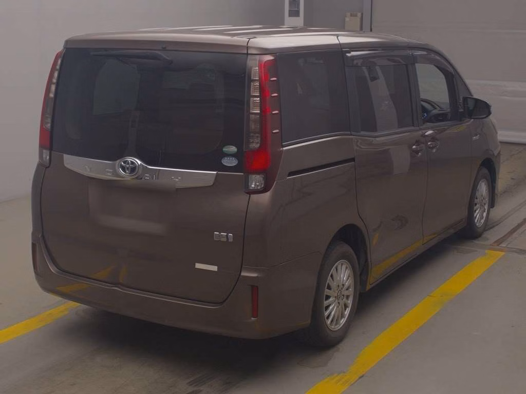 TOYOTA RAUM