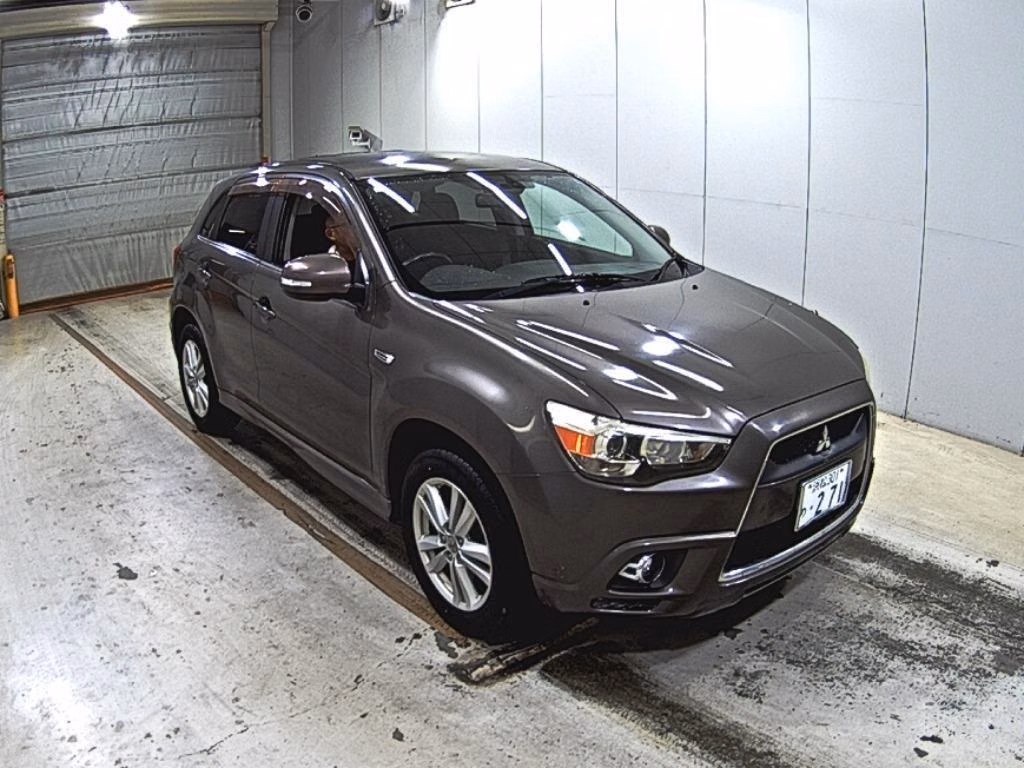 MITSUBISHI RVR