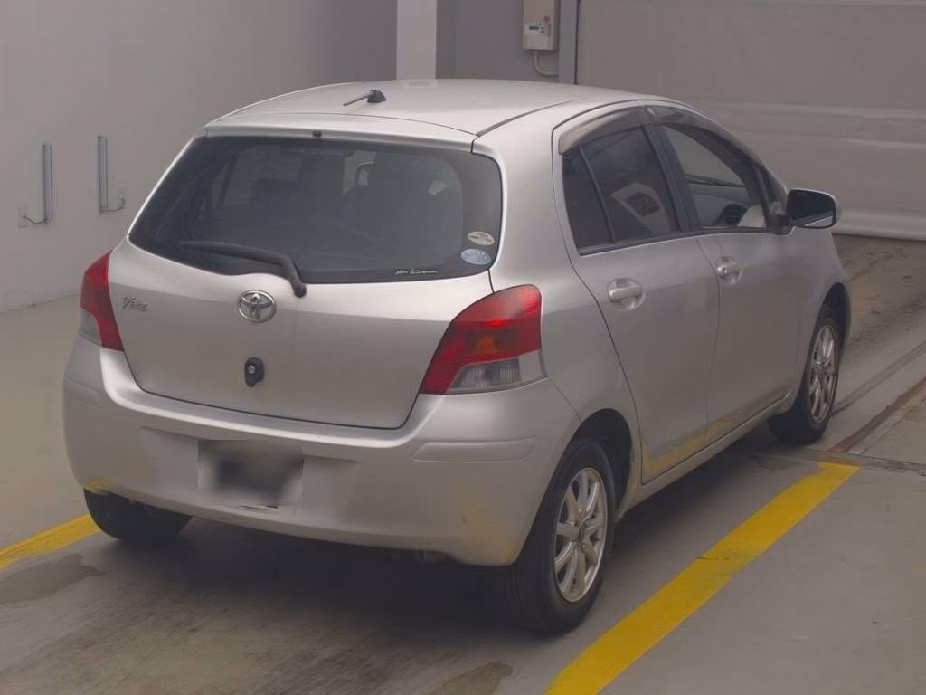 TOYOTA VITZ