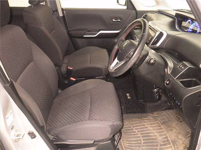 MITSUBISHI DELICA D:2