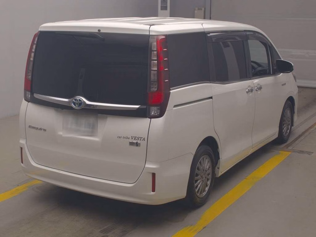 TOYOTA ISIS