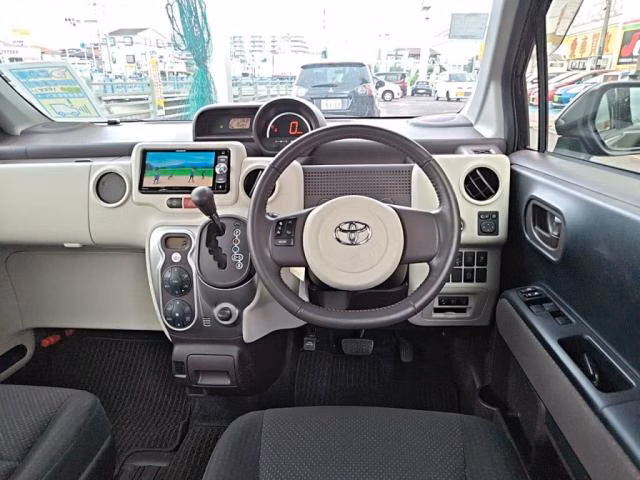 TOYOTA SPADE