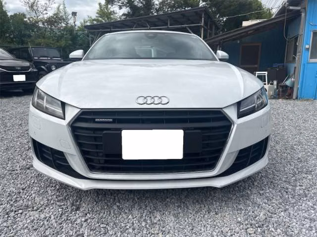 AUDI TT