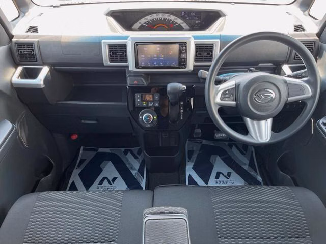 DAIHATSU WAKE