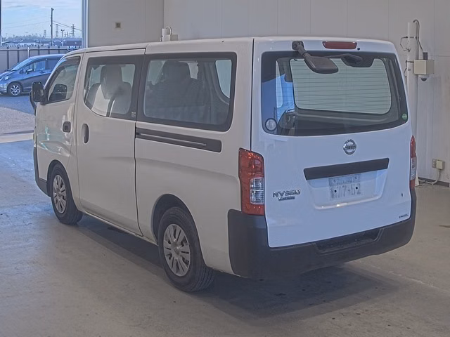 NISSAN NV350 CARAVAN