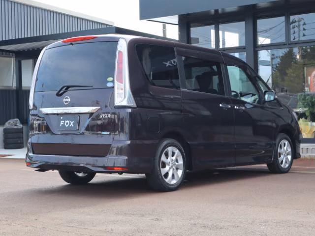 NISSAN SERENA