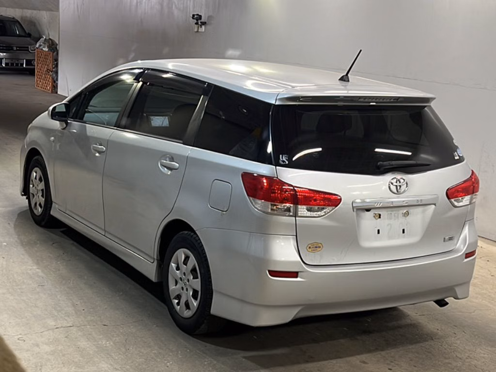 TOYOTA WISH