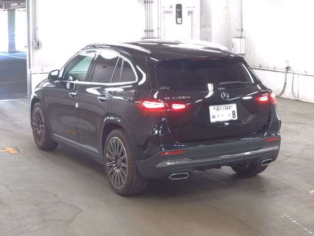 MERCEDES-BENZ GLA-CLASS