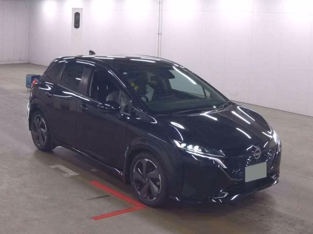 NISSAN AURA