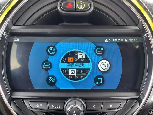 MINI HATCH