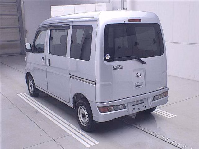 TOYOTA PIXIS VAN