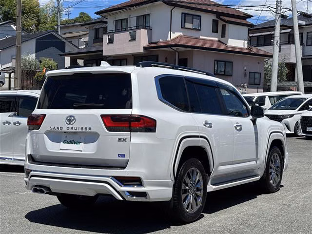 TOYOTA LAND CRUISER
