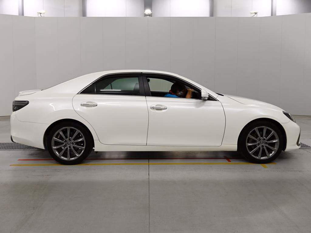 TOYOTA MARK X