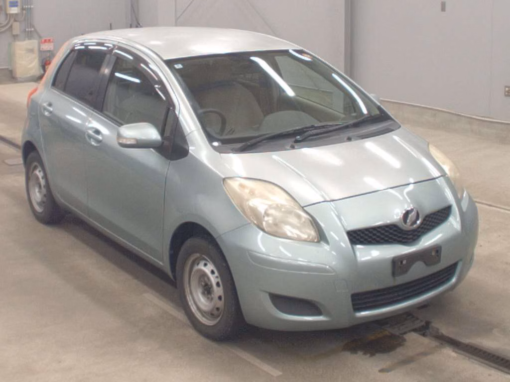 TOYOTA VITZ