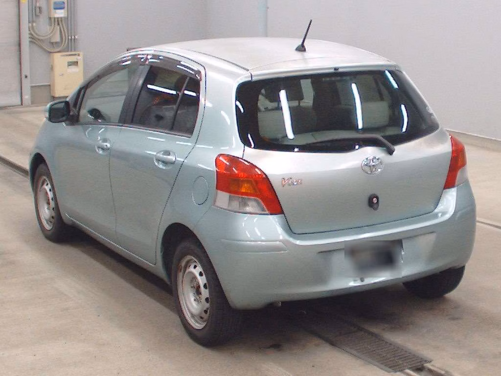 TOYOTA VITZ