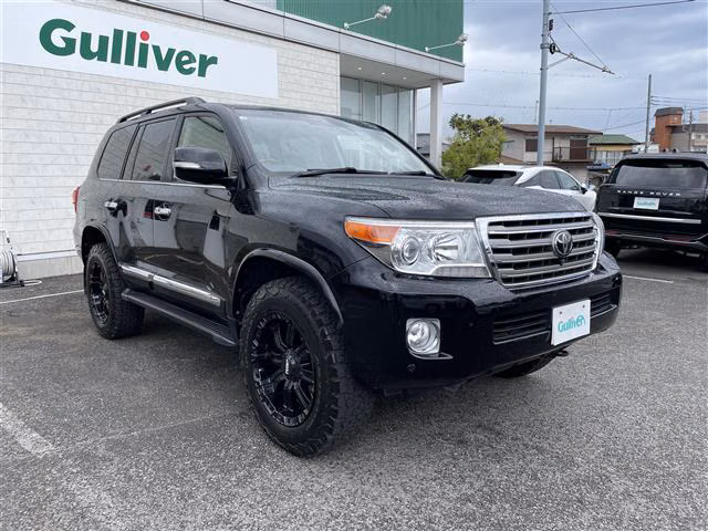 TOYOTA LAND CRUISER