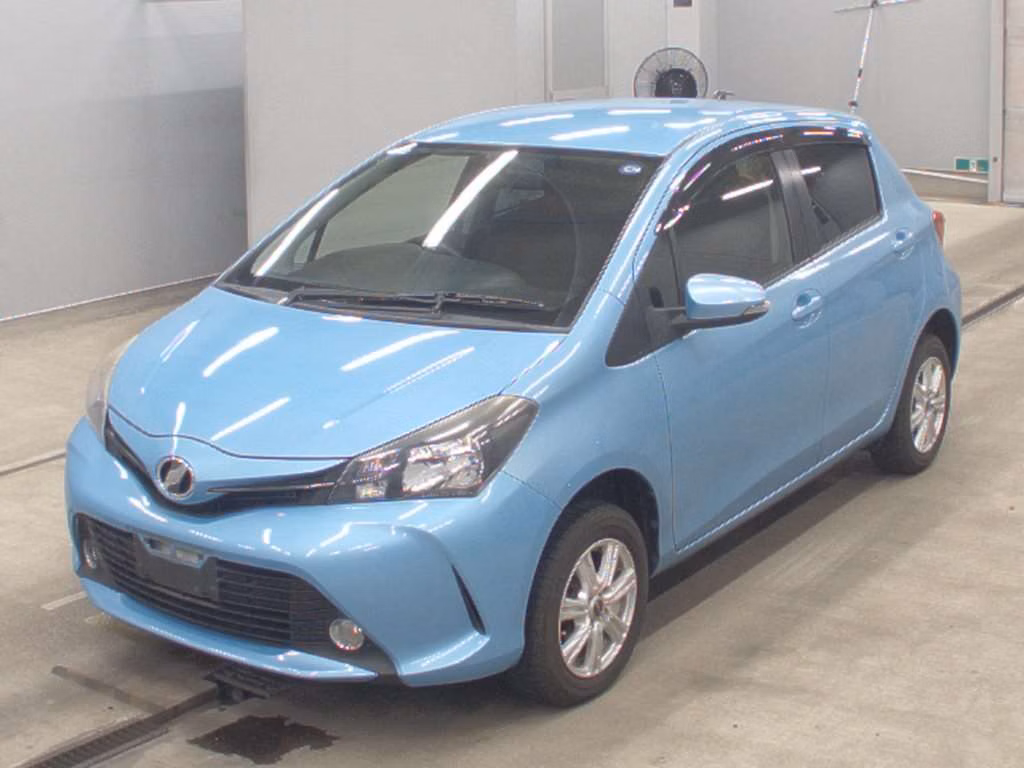 TOYOTA VITZ