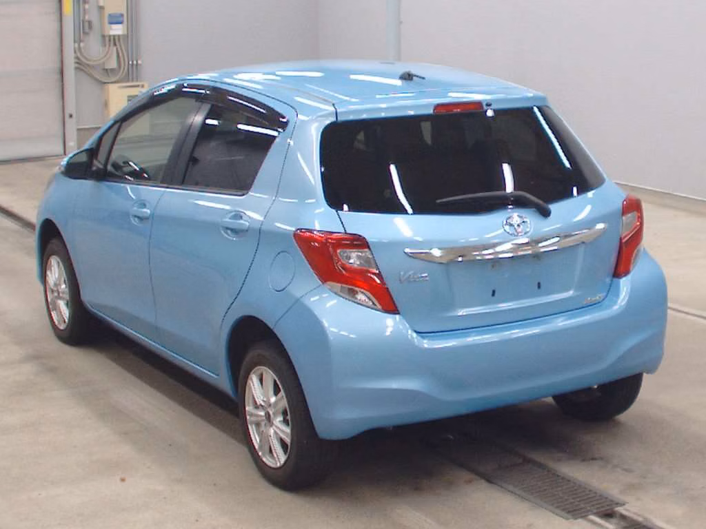 TOYOTA VITZ