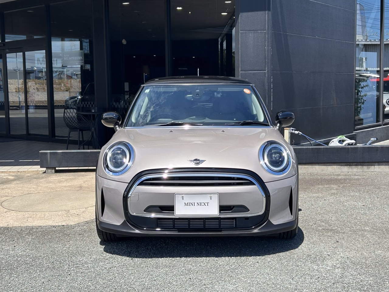 MINI HATCH