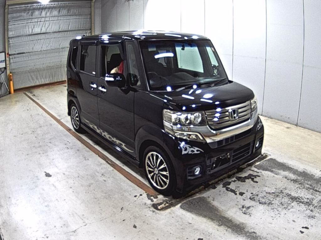 HONDA N-BOX