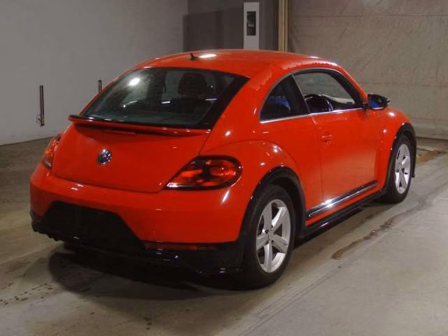 VOLKSWAGEN BEETLE