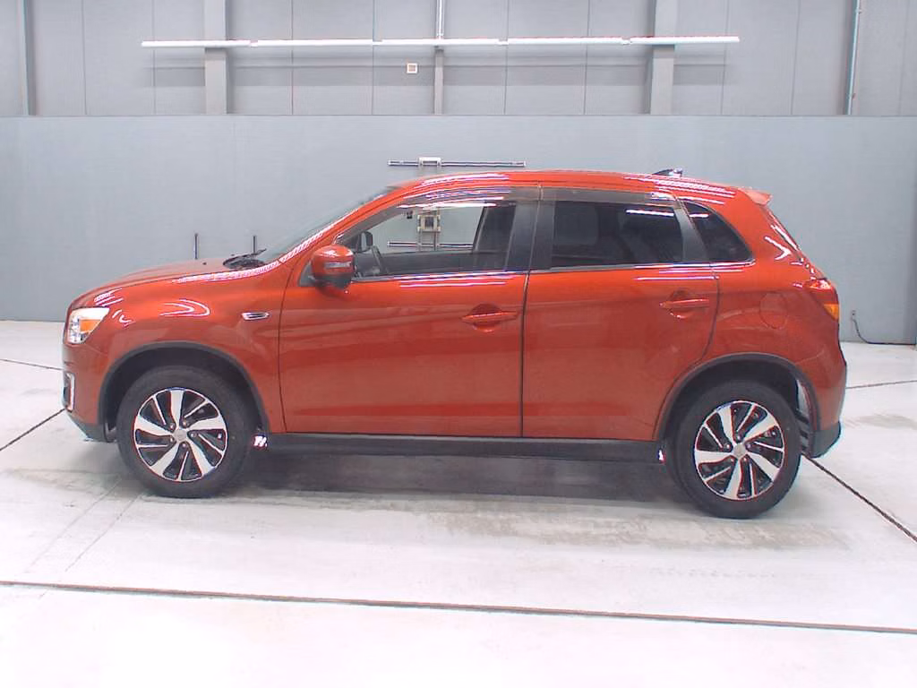 MITSUBISHI RVR