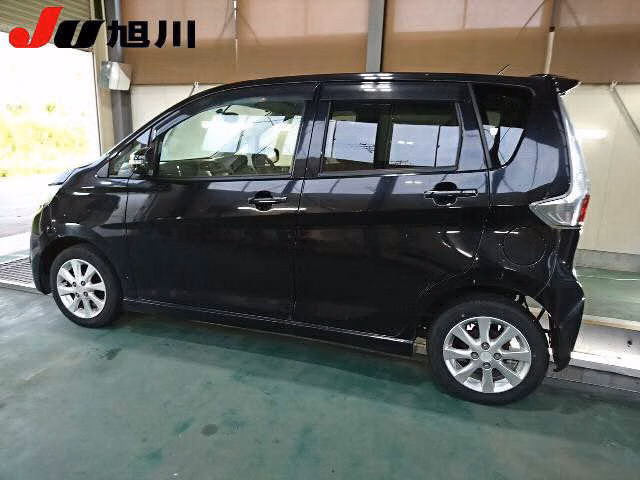 MITSUBISHI EK CUSTOM