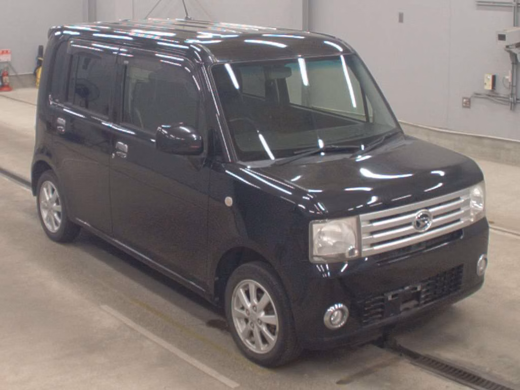DAIHATSU MOVE CONTE