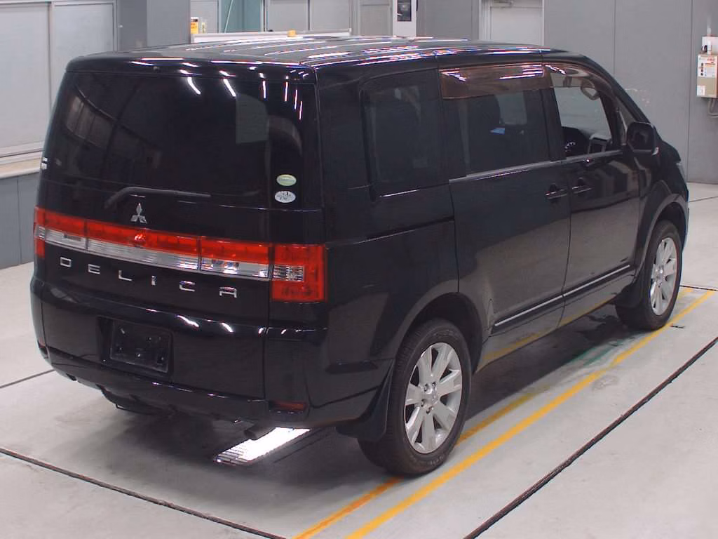 MITSUBISHI DELICA D:5