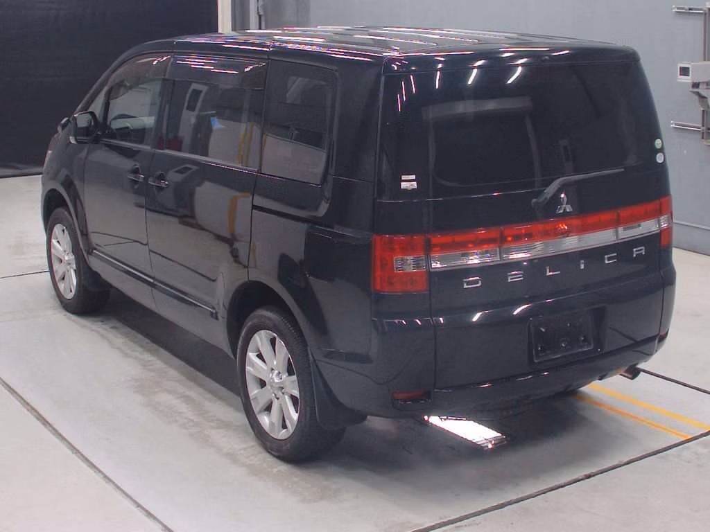 MITSUBISHI DELICA D:5