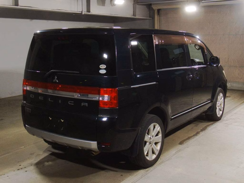 MITSUBISHI DELICA D:5