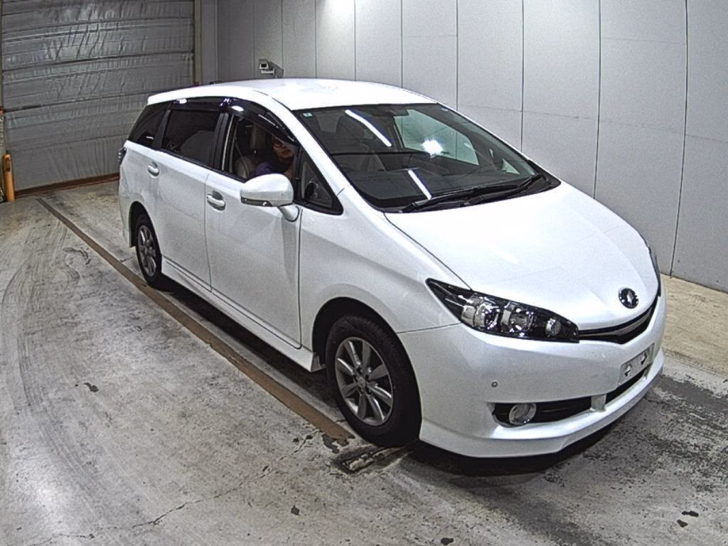TOYOTA WISH