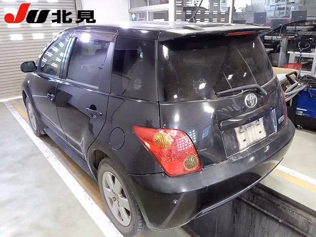 TOYOTA IST
