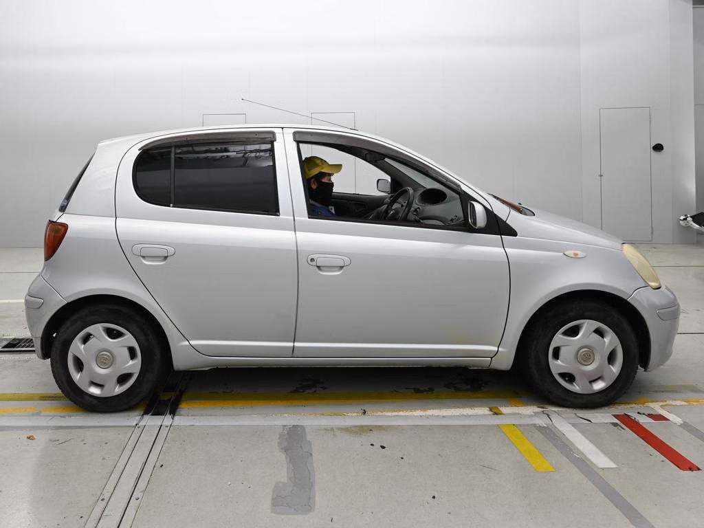 TOYOTA VITZ