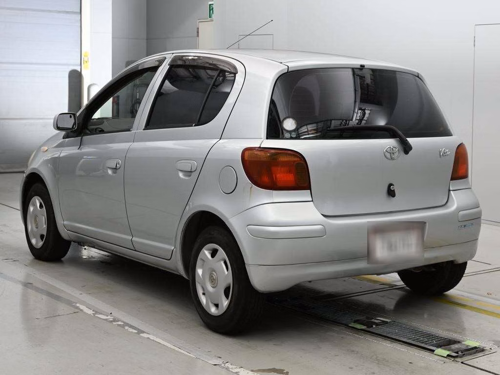 TOYOTA VITZ
