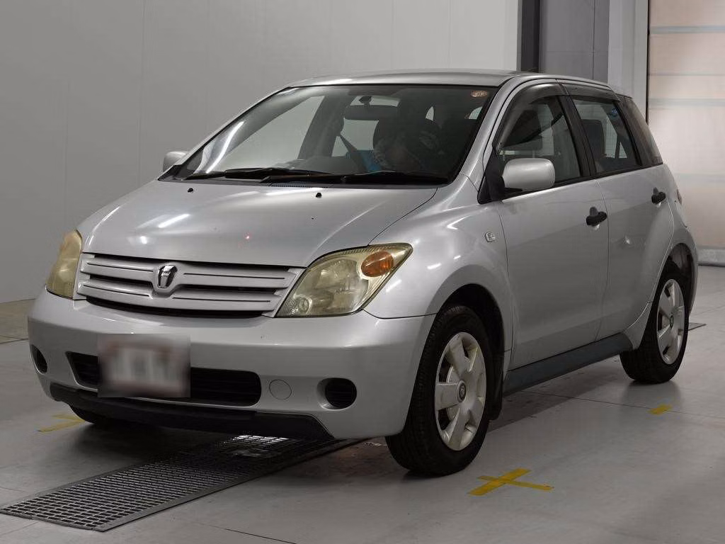 TOYOTA IST