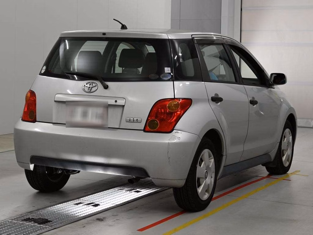 TOYOTA IST