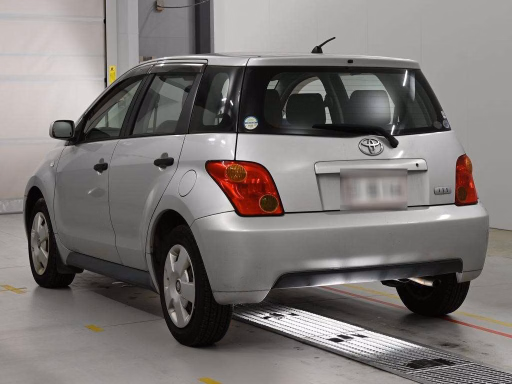 TOYOTA IST