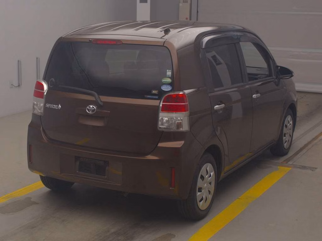 TOYOTA SPADE