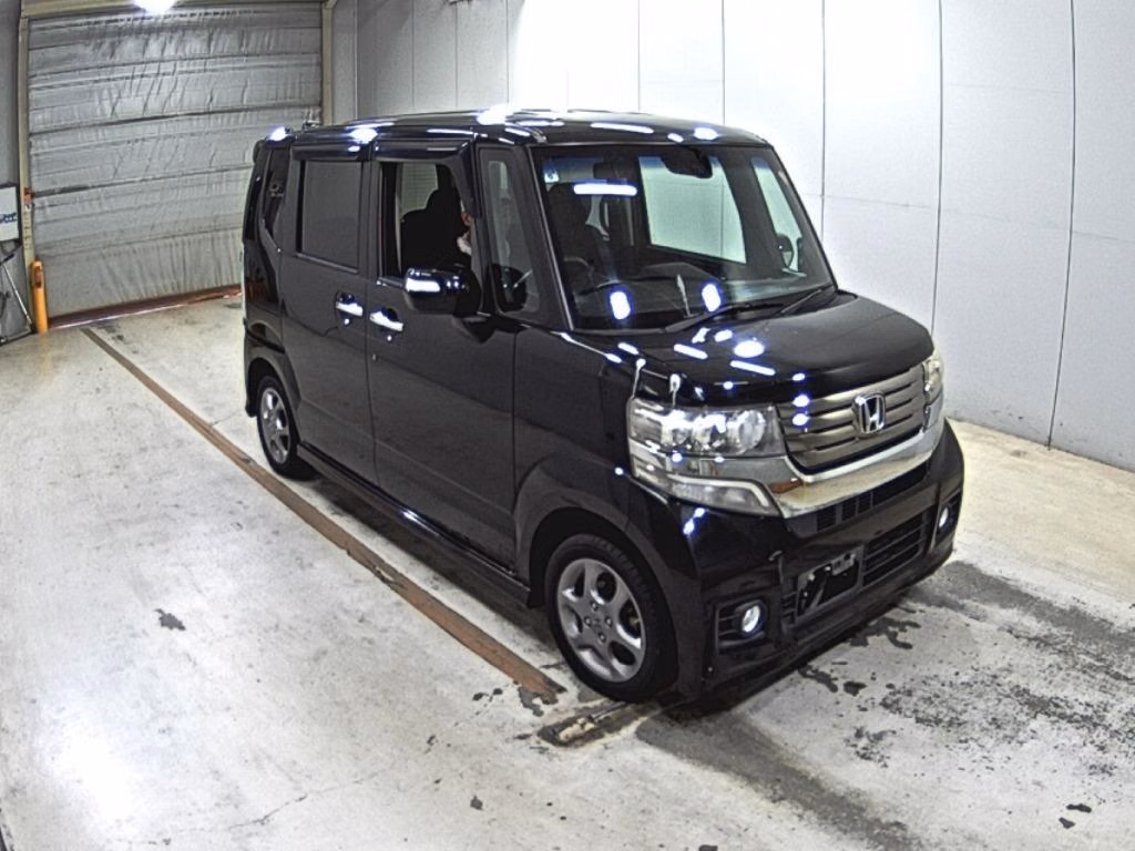HONDA N-BOX